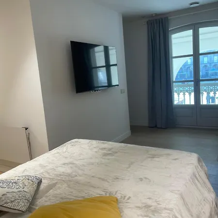 Plaza Maria Pita Center Apartment *