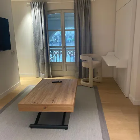 Plaza Maria Pita Center Apartment