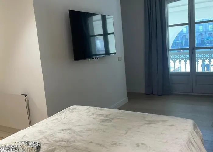 Plaza Maria Pita Center Apartment *